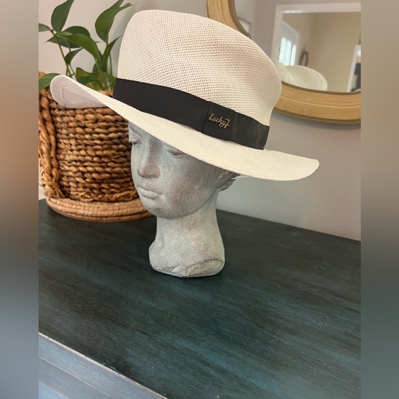 Lucky 7 Straw sun hat. Black hat band with Lucky 7 logo. Moldable and durable. - Picture 1 of 5